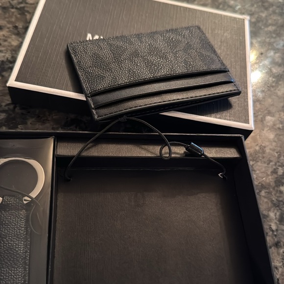 Michael Kors keychain and card holder NWT - Picture 4 of 6